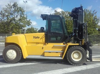 Four wheel front forklift Yale GDP160EC12 - 14