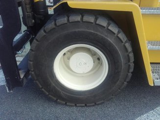 Four wheel front forklift Yale GDP160EC12