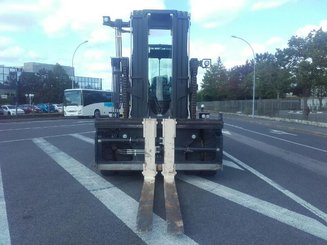 Four wheel front forklift Yale GDP160EC12