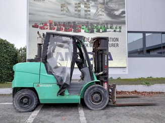 Four wheel front forklift Mitsubishi FD50N