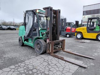 Four wheel front forklift Mitsubishi FD50N