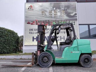Four wheel front forklift Mitsubishi FD50N