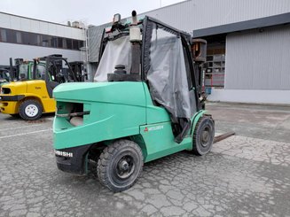 Four wheel front forklift Mitsubishi FD50N