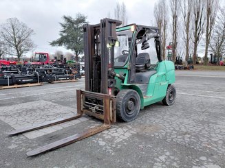 Four wheel front forklift Mitsubishi FD50N