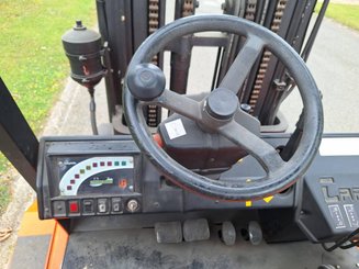 Four wheel front forklift Carer R45N5