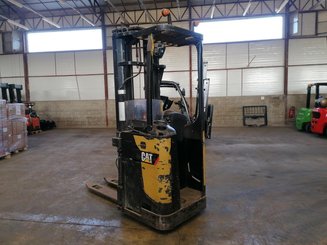 Stand-on pallet stacker Caterpillar NSR20N