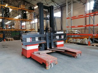 Multidirectional sideloader Combilift ESA30