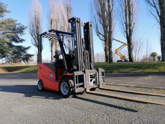 Four wheel front forklift Hangcha A4W35 - 4