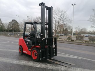 Four wheel front forklift Hangcha XF35G - 1