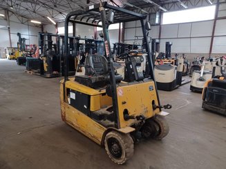 Three wheel front forklift Caterpillar EP18KT - 3