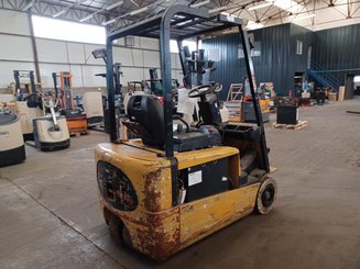 Three wheel front forklift Caterpillar EP18KT - 2