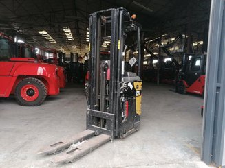 Stand-on pallet stacker Caterpillar NSR20N - 4