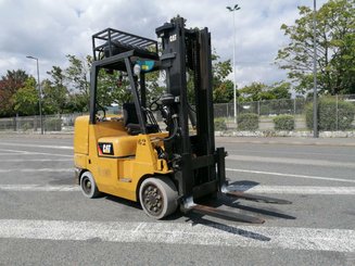 Four wheel front forklift Caterpillar GC45K - 1