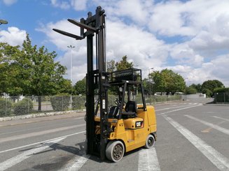 Four wheel front forklift Caterpillar GC45K - 1