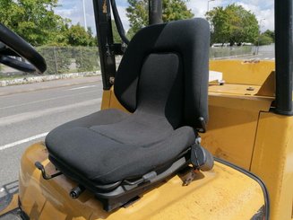 Four wheel front forklift Caterpillar GC45K - 5