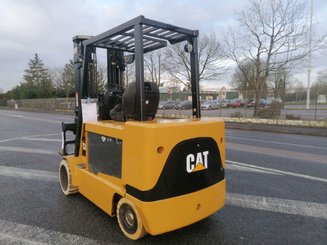 Four wheel front forklift Caterpillar EC55N - 2