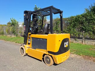 Four wheel front forklift Caterpillar EC55N