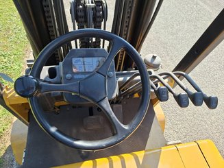 Four wheel front forklift Caterpillar EC55N