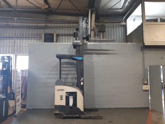 Reach truck Crown RR5725-1.6 - 4