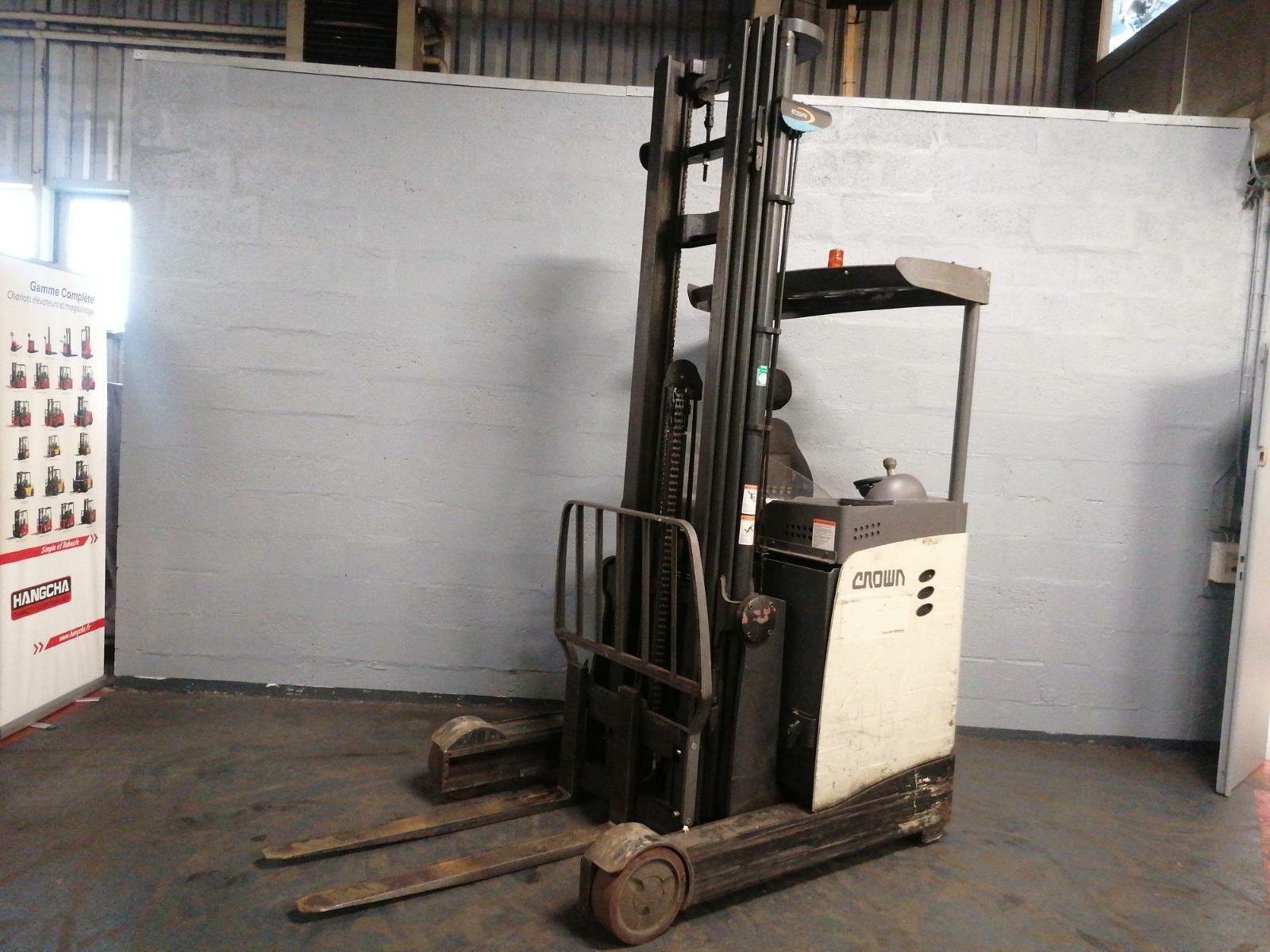 Reach Truck Crown secondhand on sale at CAPM Europe