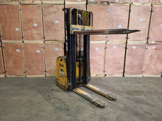 Pallet stacker Yale MS14