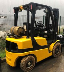 Four wheel front forklift Yale GLP25VX