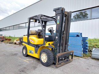Four wheel front forklift Yale GLP40VX5 - 1