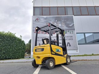 Electric forklift truck Yale ERP25VL - 4