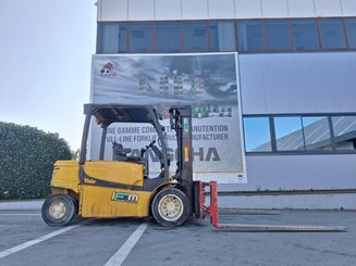 Electric forklift truck Yale ERP50VM