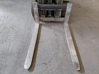 Electric forklift truck Yale ERP30VL