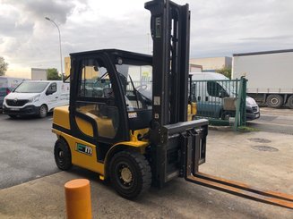 Four wheel front forklift Yale GLP40VX6