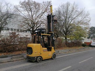 Four wheel front forklift Caterpillar GC45K SWB