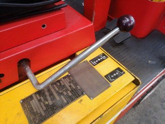 Three wheel front forklift Peg F2050EB