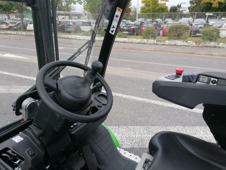 Four wheel front forklift Hangcha XC25 - 10