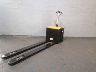 Pedestrian pallet truck Caterpillar NPP20M - 1