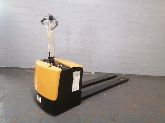 Pedestrian pallet truck Caterpillar NPP20M - 1
