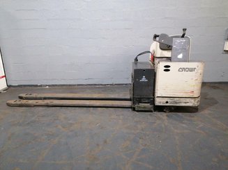 Stand-on pallet truck Crown PR4500 - 4