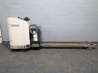 Stand-on pallet truck Crown PR4500 - 7