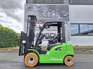 Four wheel front forklift Hangcha XC30i - 2