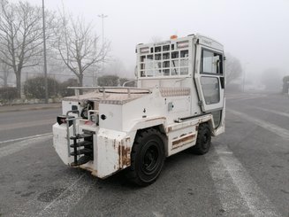 Tow tractor Charlatte T135 - 2