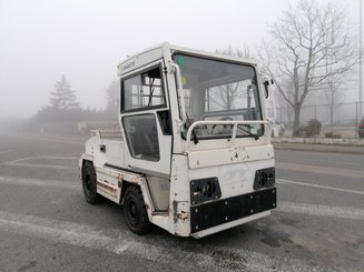 Tow tractor Charlatte T135 - 1