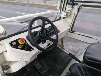 Tow tractor Charlatte T135