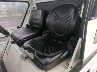Tow tractor Charlatte T135