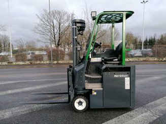 Four-way forklift Combilift CBE2500