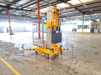 Vertical lift platform Haulotte Quick UP 8DC