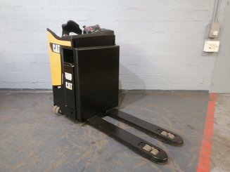 Low-level order picker Caterpillar NPR20N