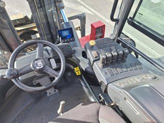 Four wheel front forklift Kalmar DCG160-12