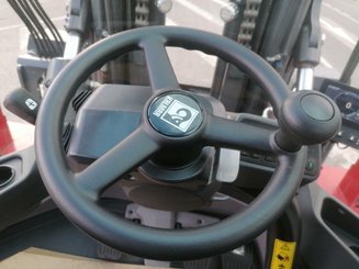 Four wheel front forklift Kalmar DCG160-12 - 11