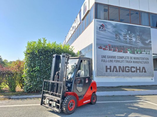 Four wheel front forklift Hangcha XF25D - 1