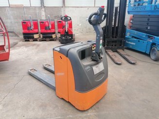 Pedestrian pallet truck OMG 316KN-M - 2